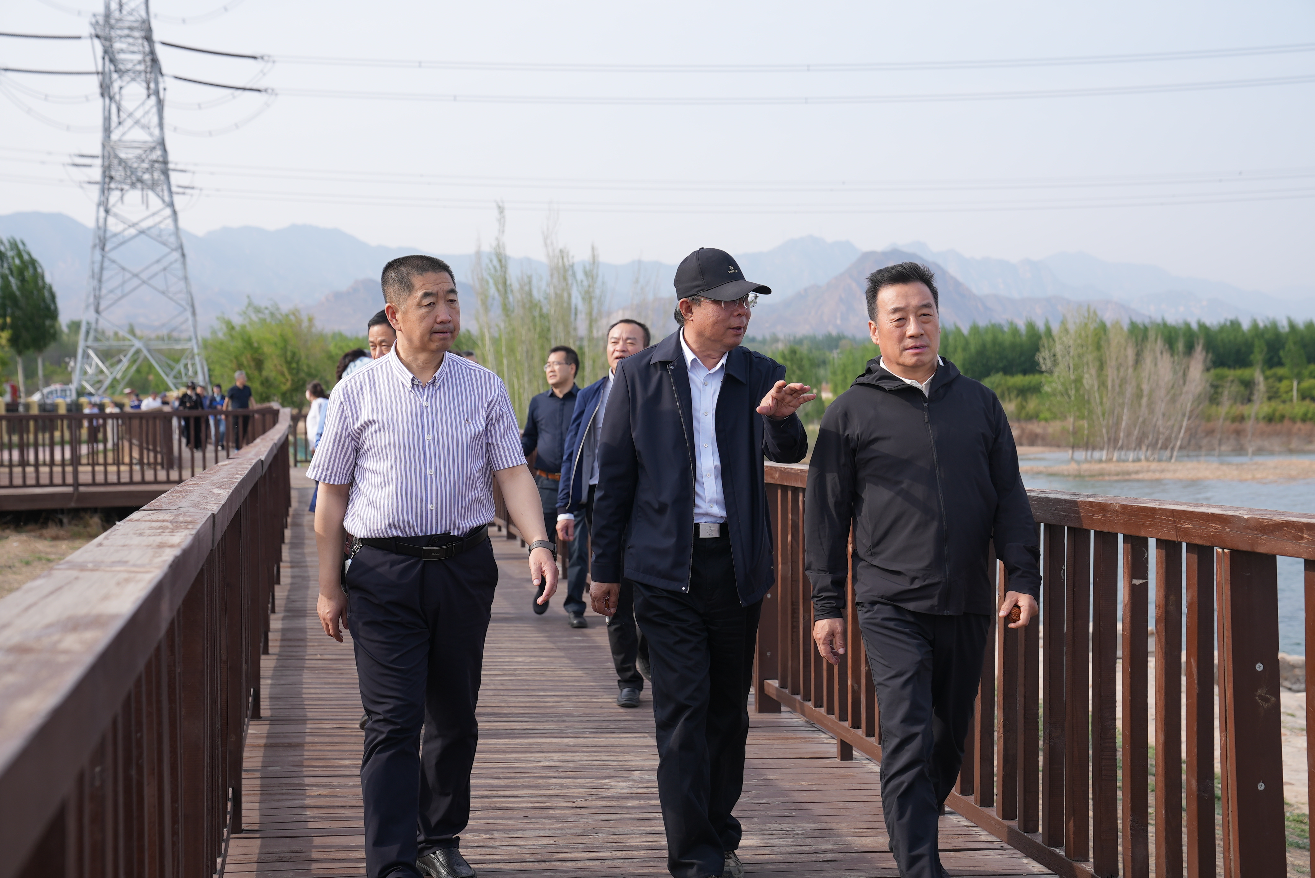 北京市人大代表、海淀区人大常委会调研J9集团综合治理与生态建复 北京市人大代表、海淀区人大常委会调研J9集团综合治理与生态建复