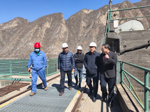公司辅导赴落坡岭大坝、下苇甸电站发展节前安全查抄工作 公司辅导赴落坡岭大坝、下苇甸电站发展节前安全查抄工作