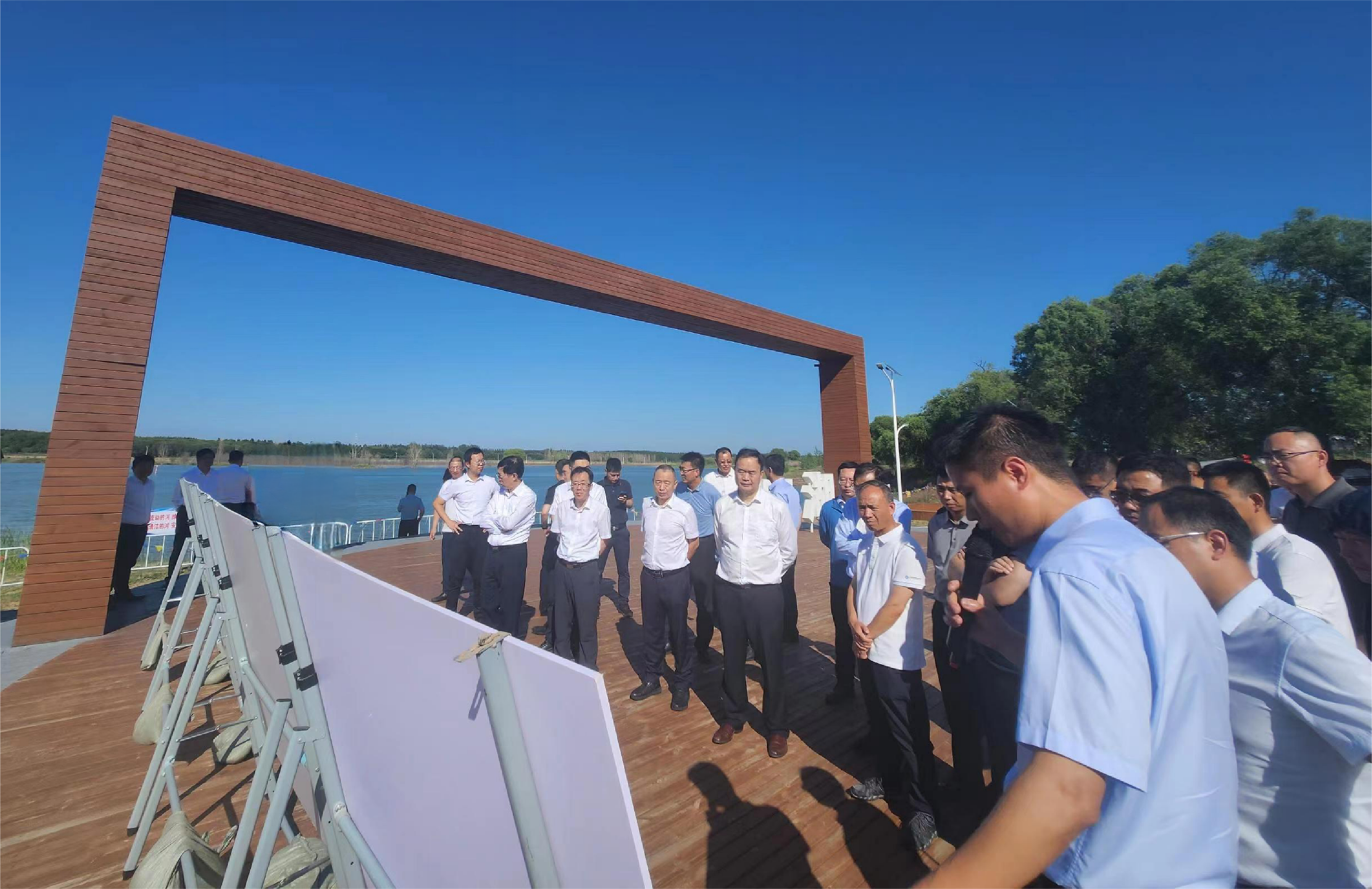 中交集团暨中邦交建2023年江河湖海业务发展专题会议代表团实地调研J9集团综合治理与生态建复工作
