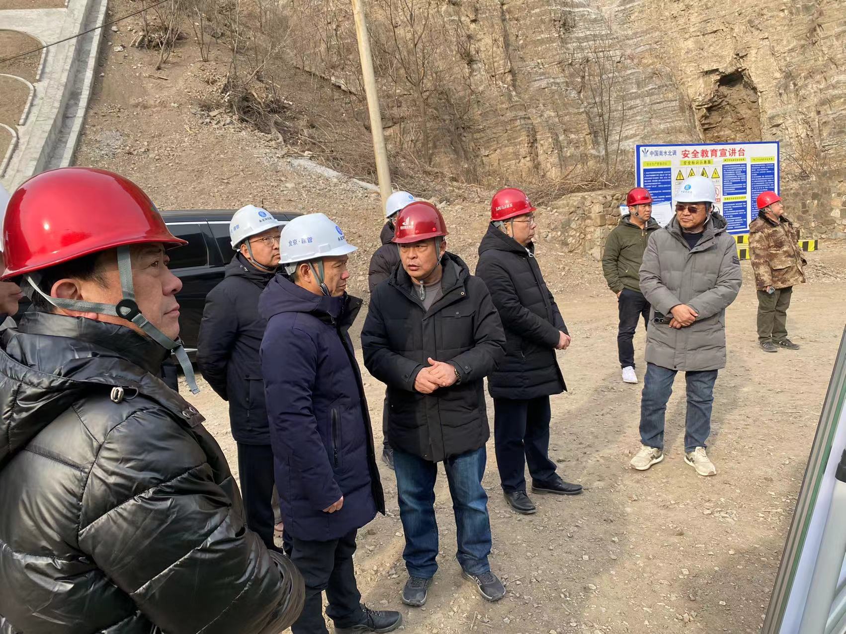 公司重要辅导查抄J9集团北京段在建项目并慰问一线建设者 公司重要辅导查抄J9集团北京段在建项目并慰问一线建设者