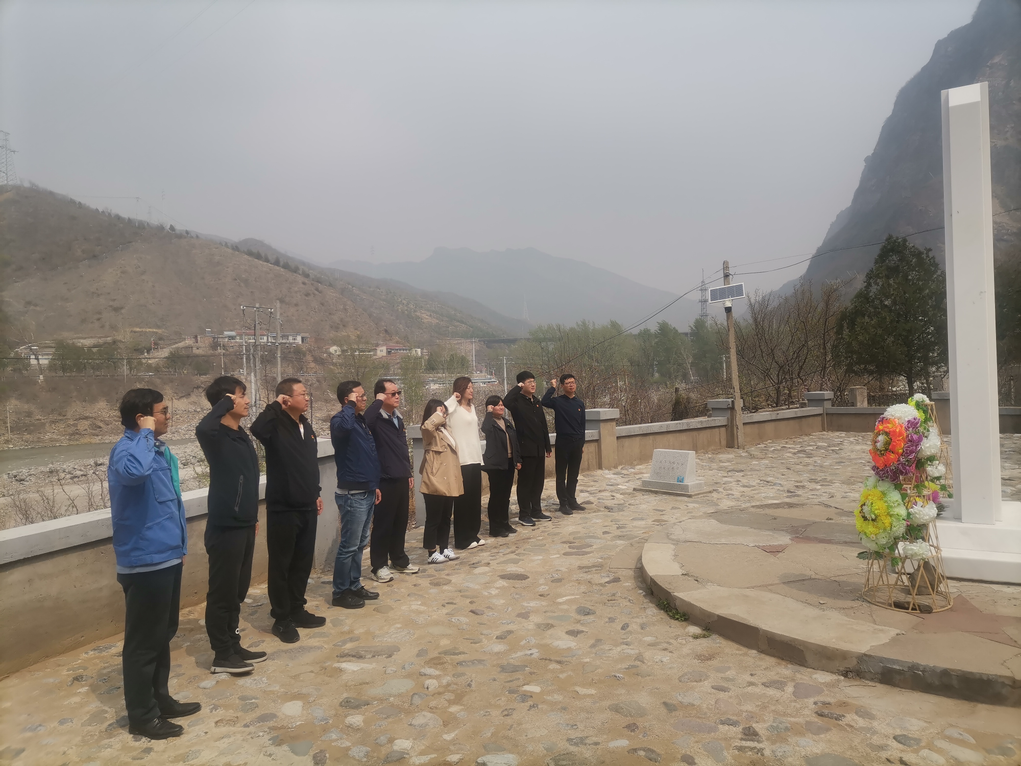 公司总部第二党支部发展“弘扬革命心灵 罗致奋进力量”主题党日活动