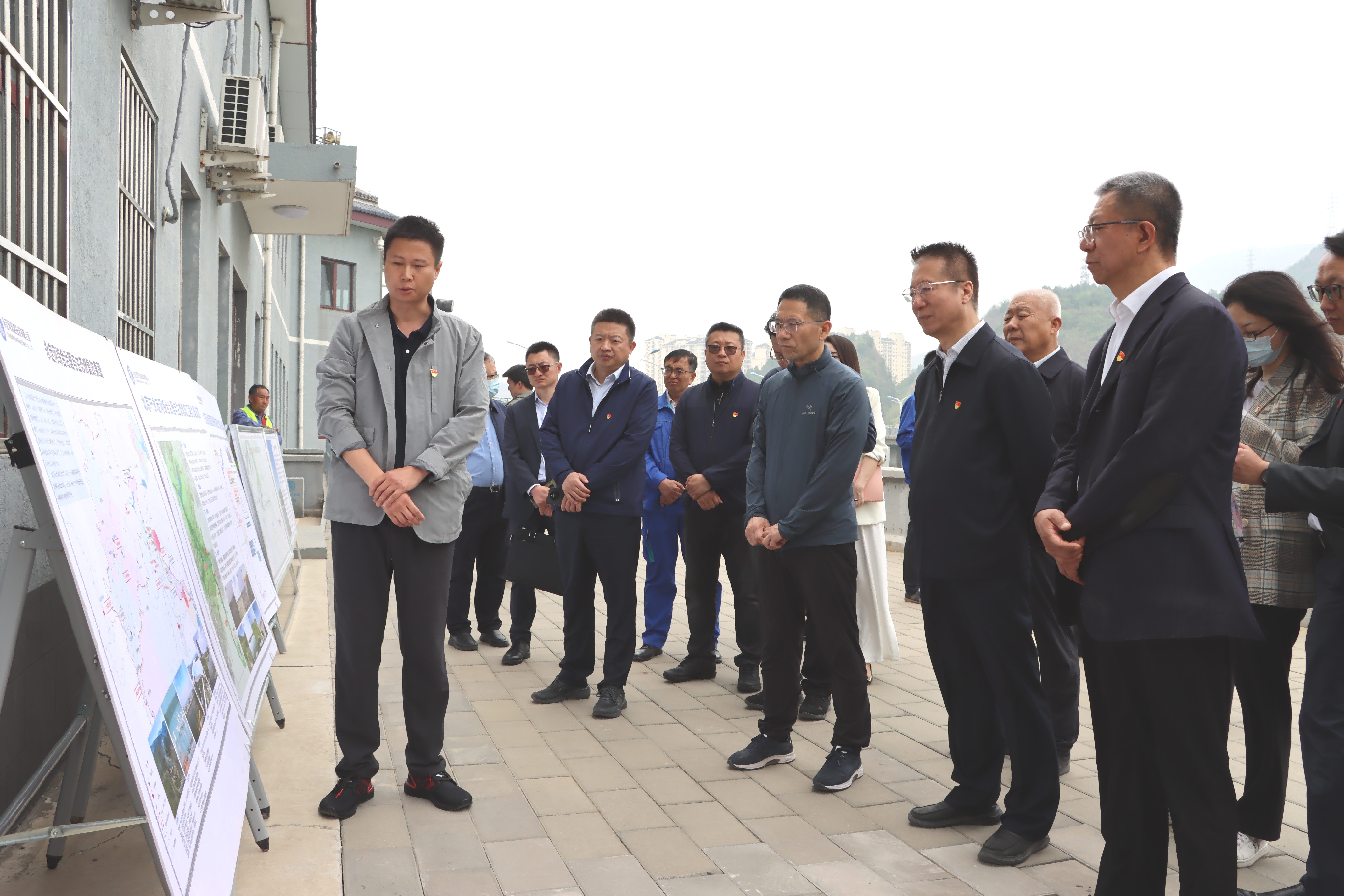 公司总部党支部与国度开发银行能源水利业务部党支部结合发展主题党日活动 公司总部党支部与国度开发银行能源水利业务部党支部结合发展主题党日活动