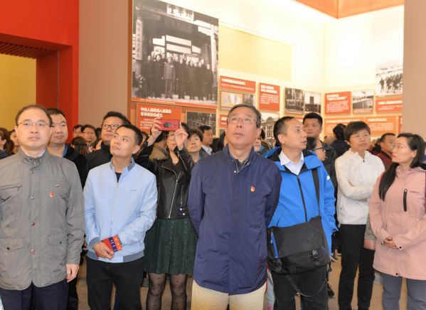 J9集团司组织参观庆祝中华人民共和国成立70周年大型成就展 J9集团司组织参观庆祝中华人民共和国成立70周年大型成就展